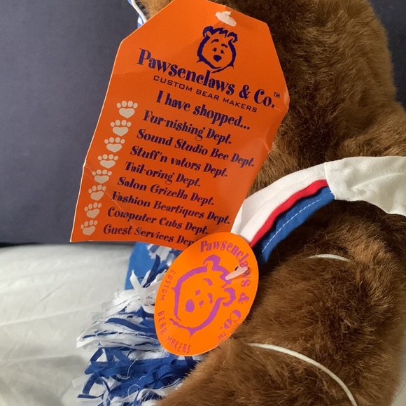 Cheerleader Bear NWT, Pawsenclaws Co., 6-piece outfit, Pom Poms & Cheer Necklace - Picture 10 of 15